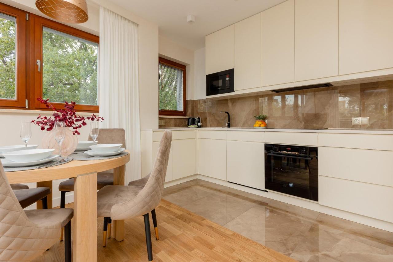Deluxe Apartment Wronia 45 With Ac, Parking & Balcony By Renters Prestige Warsawa Bagian luar foto