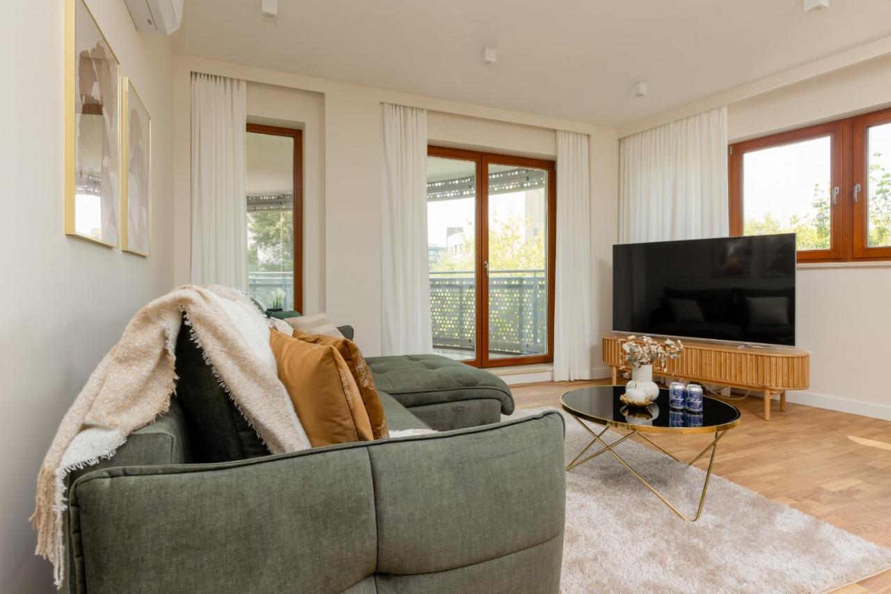 Deluxe Apartment Wronia 45 With Ac, Parking & Balcony By Renters Prestige Warsawa Bagian luar foto