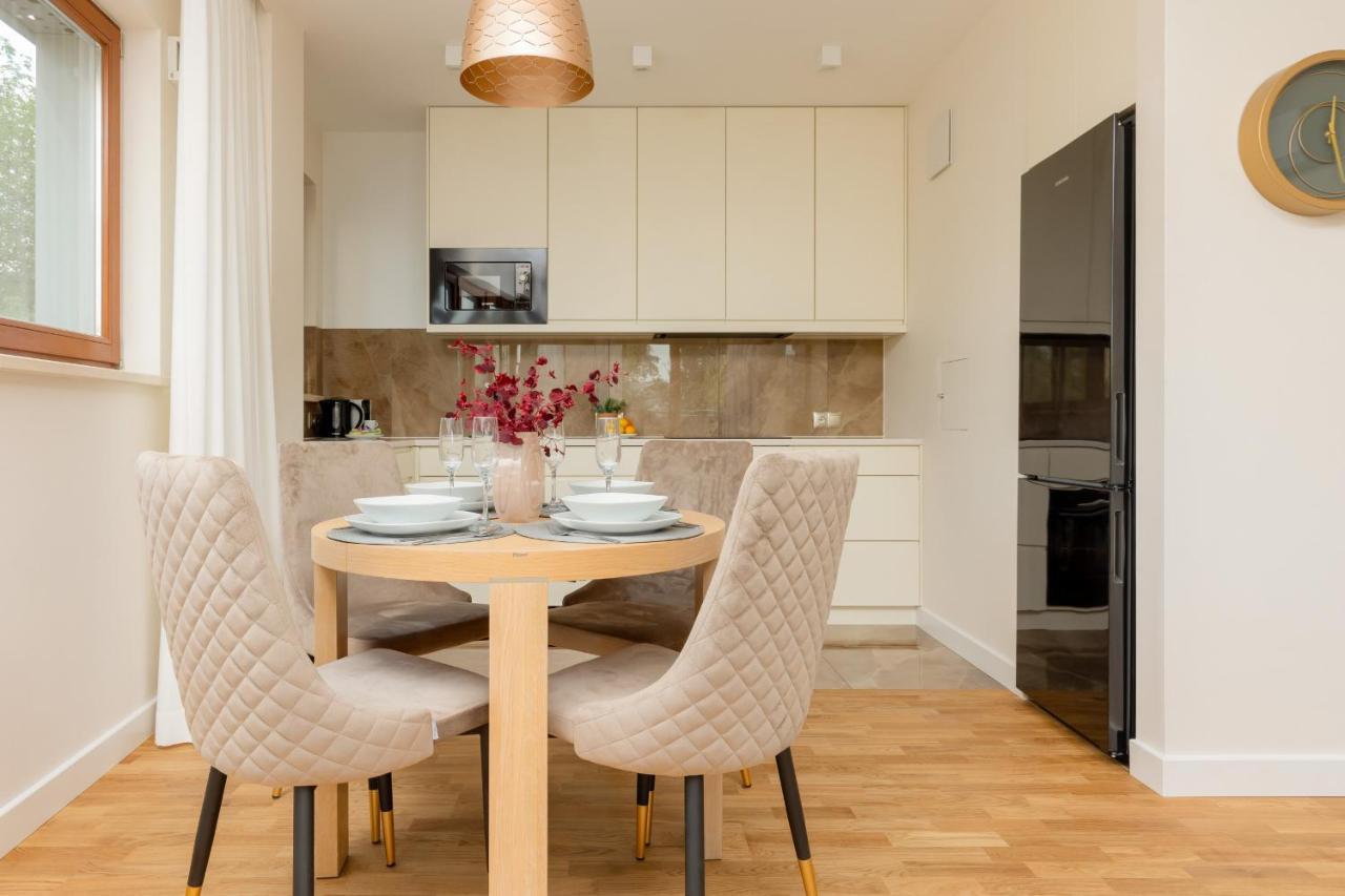 Deluxe Apartment Wronia 45 With Ac, Parking & Balcony By Renters Prestige Warsawa Bagian luar foto