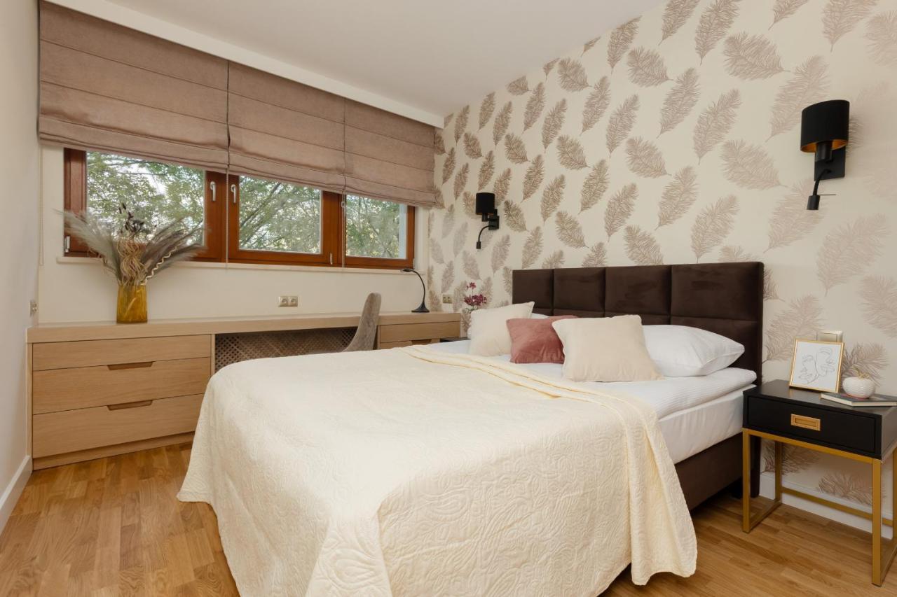 Deluxe Apartment Wronia 45 With Ac, Parking & Balcony By Renters Prestige Warsawa Bagian luar foto