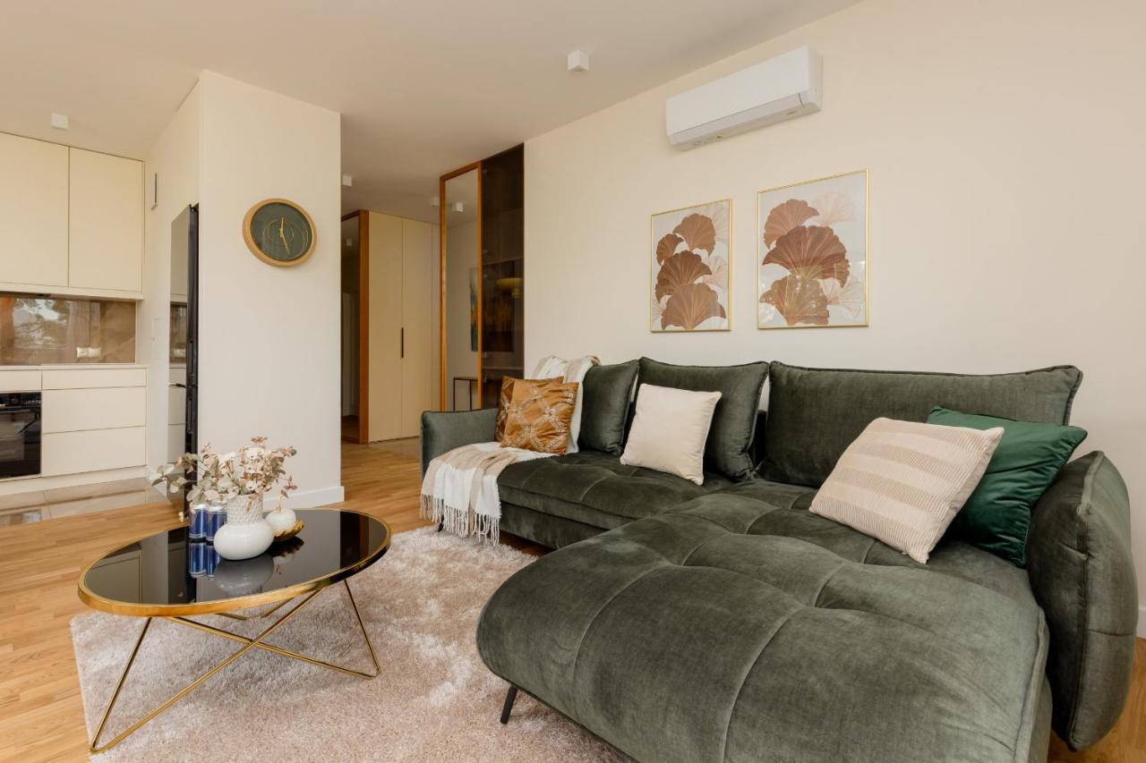 Deluxe Apartment Wronia 45 With Ac, Parking & Balcony By Renters Prestige Warsawa Bagian luar foto