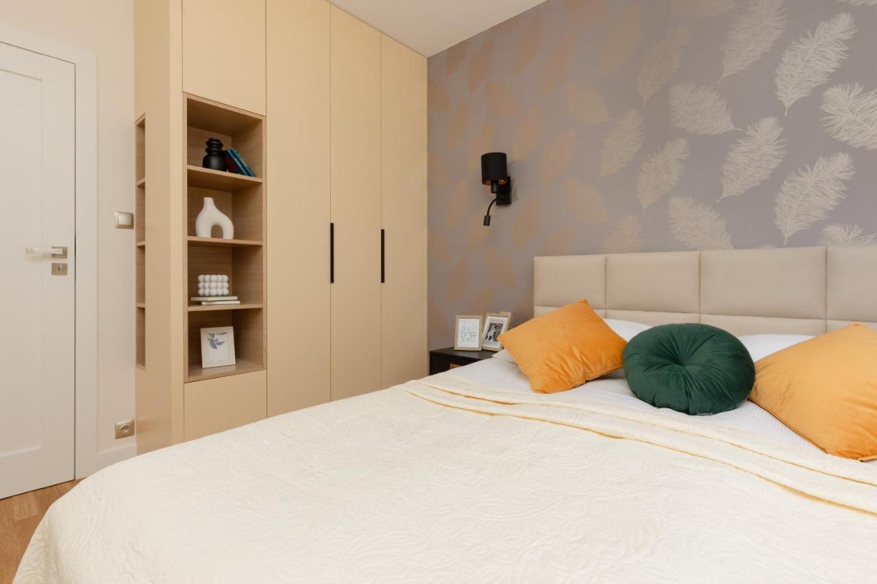 Deluxe Apartment Wronia 45 With Ac, Parking & Balcony By Renters Prestige Warsawa Bagian luar foto