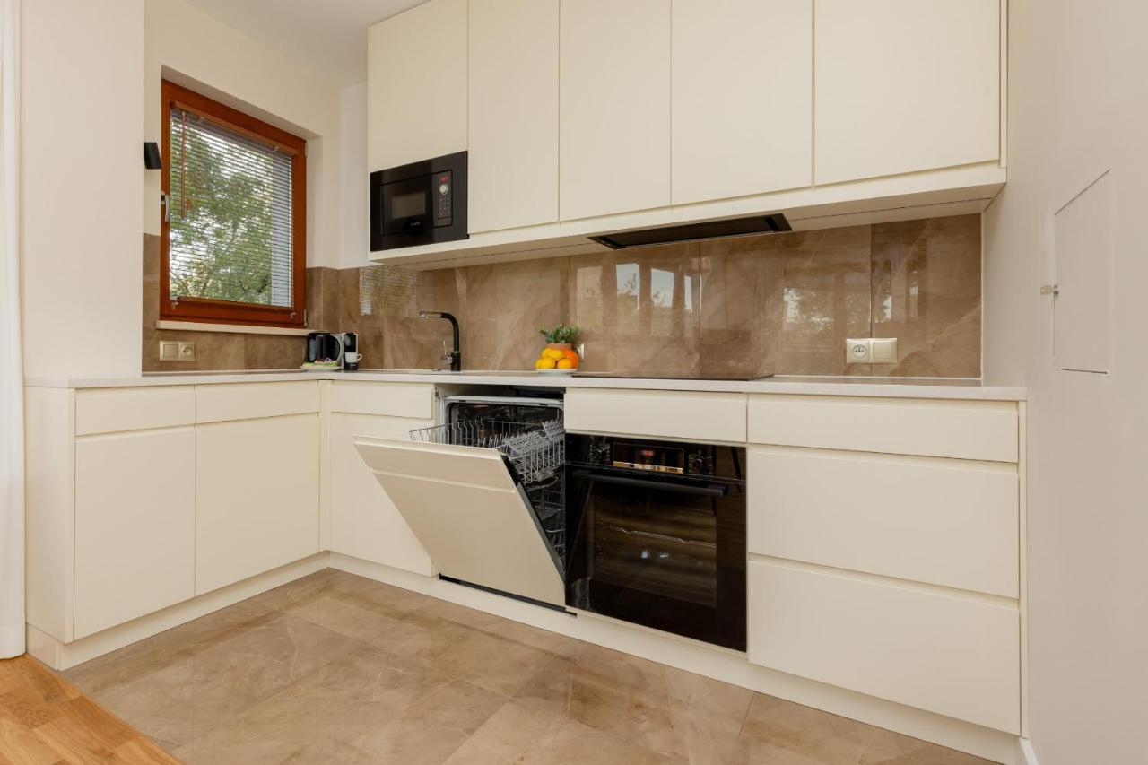 Deluxe Apartment Wronia 45 With Ac, Parking & Balcony By Renters Prestige Warsawa Bagian luar foto
